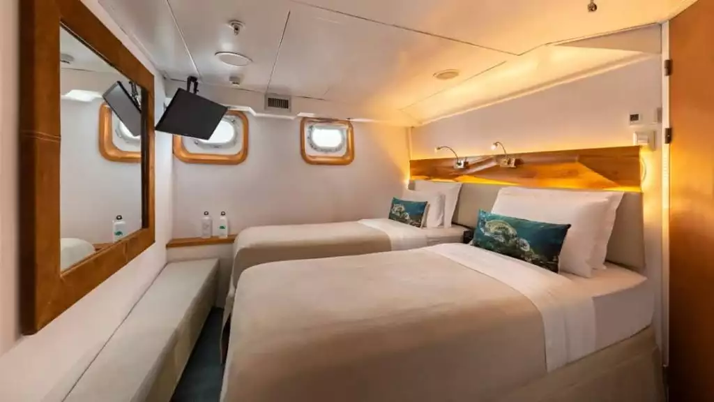 Standard Plus cabin with twin beds aboard Coral I and Coral II