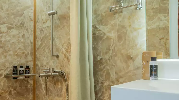Category A cabin bathroom aboard Galileo