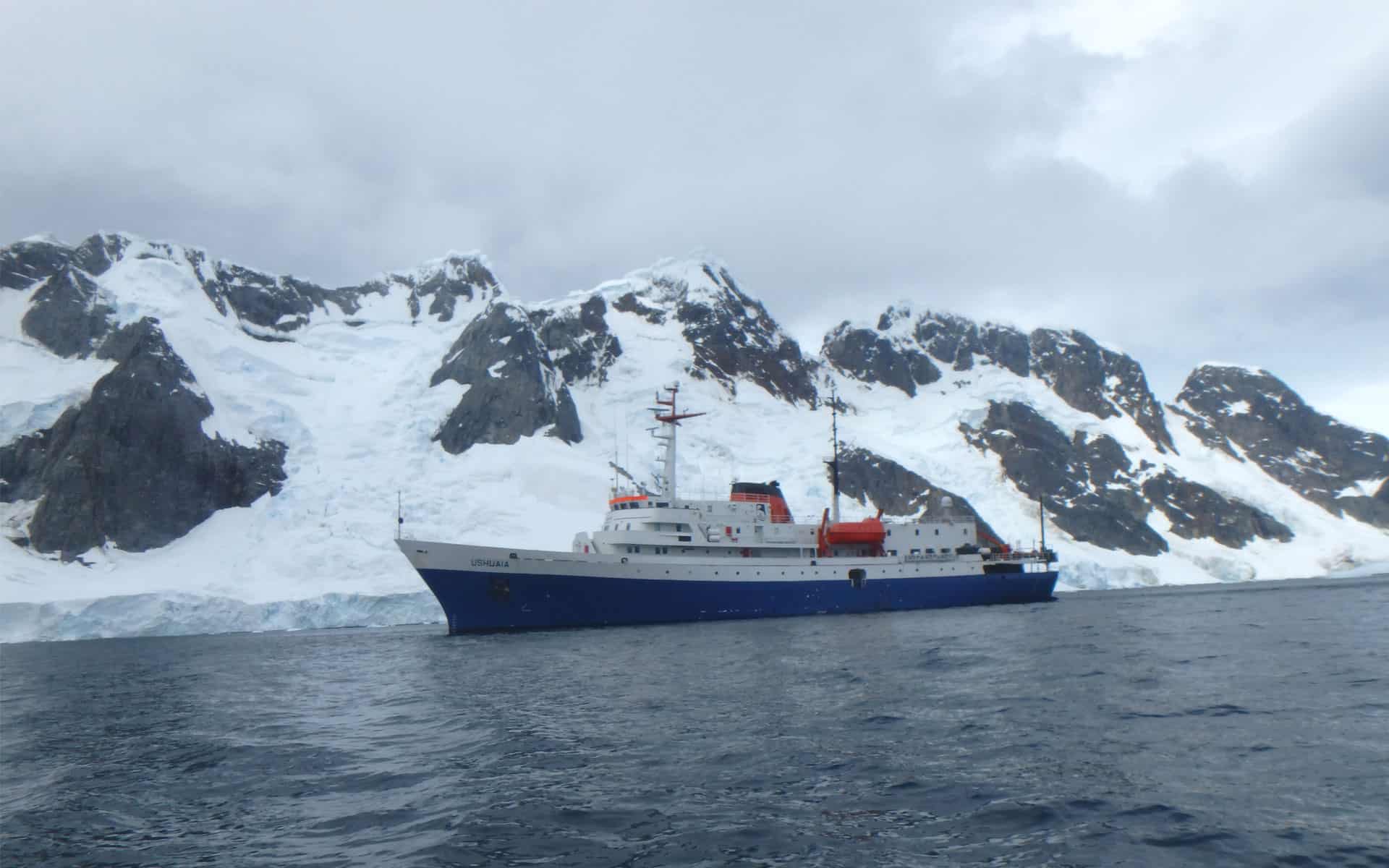 Exploring Classic Antarctica: A 10-day Expedition - AdventureSmith