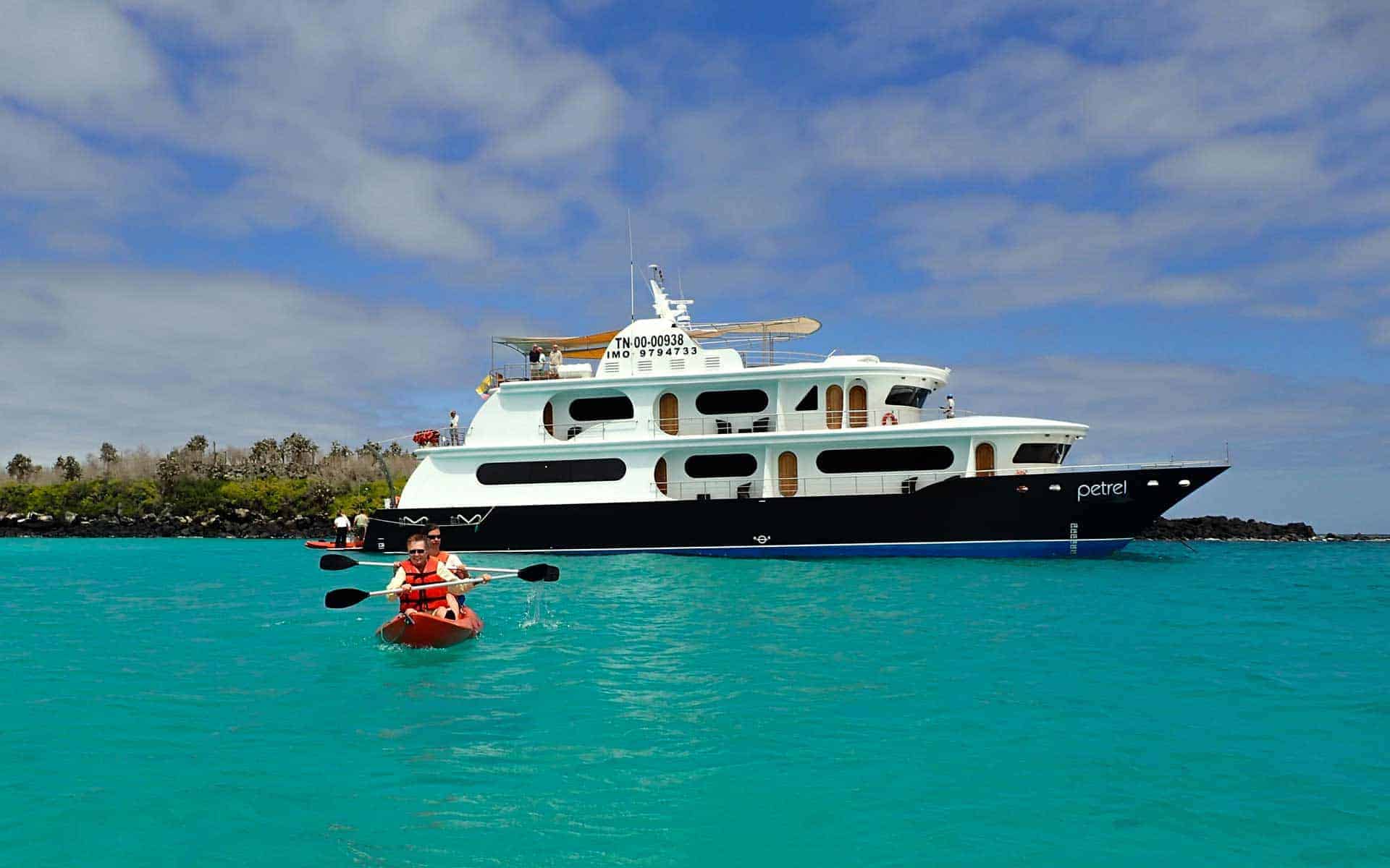 galapagos islands small boat tours