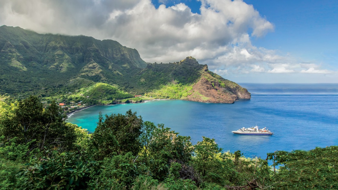 cruise tahiti to easter island