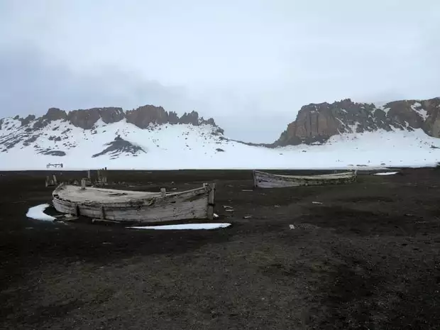 Ruins of a ship wreck by Deception Island, seen from a small ship cruise to Antarctica. 
