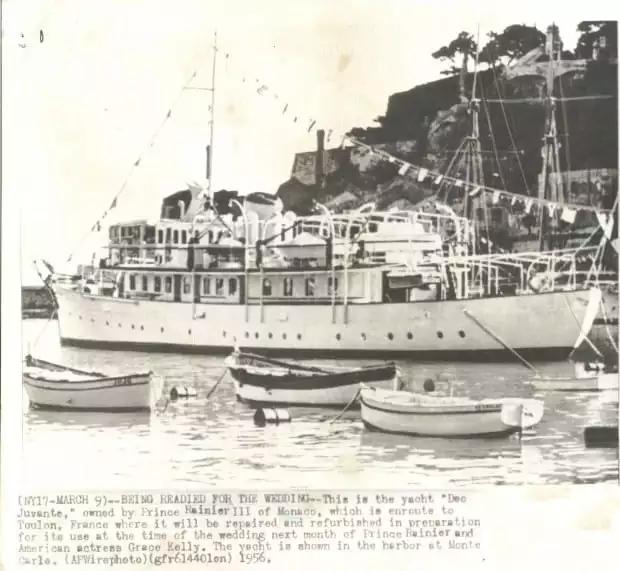 1950's newspaper clipping of motor yacht Grace.