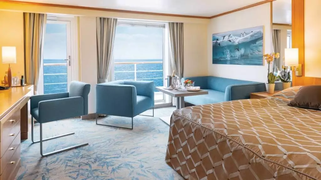 Owner's Suite with queen bed aboard Seaventure