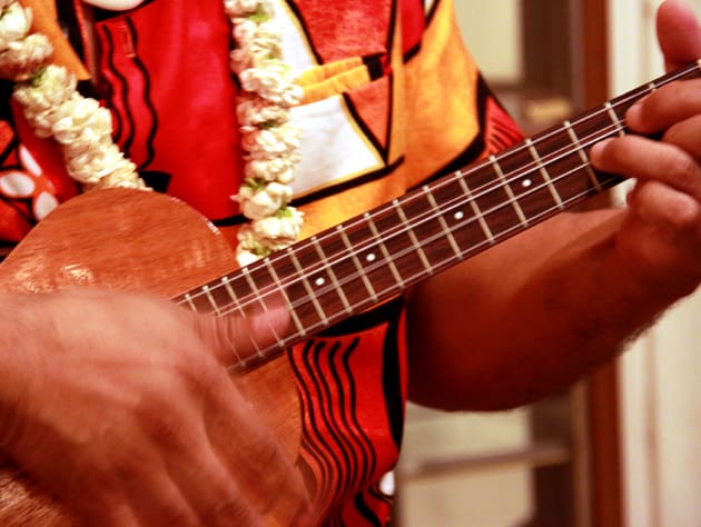 Local Hawaiin playing the ukelele. 