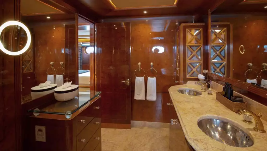 Category III Suite #101 bathroom aboard Aqua Mare