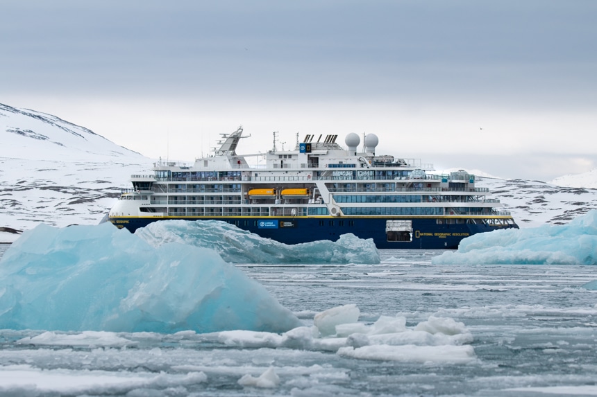 svalbard cruise ships