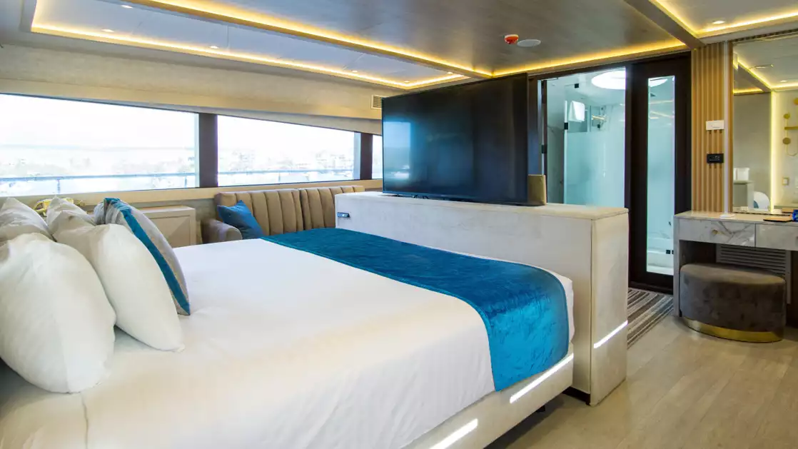 Enjoy the luxurious surroundings of the islands and water while in the comfort while aboard the Grand Majestic in the Galapagos