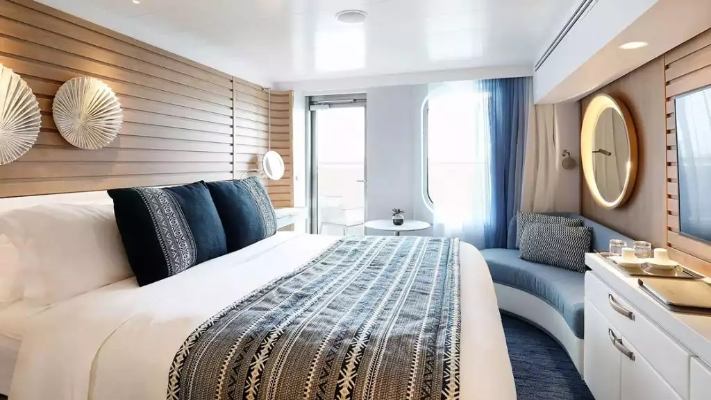 Deluxe Stateroom aboard Le Bougainville. Photo by: Ponant