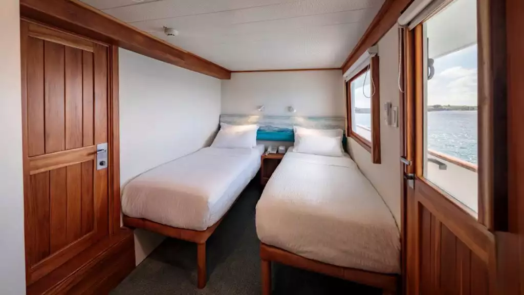 Interconnecting Junior cabin with twin beds aboard Coral II