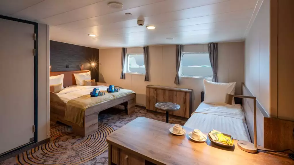 Superior Cabin with sofa bed aboard Plancius Photo by: Olaf Kramer