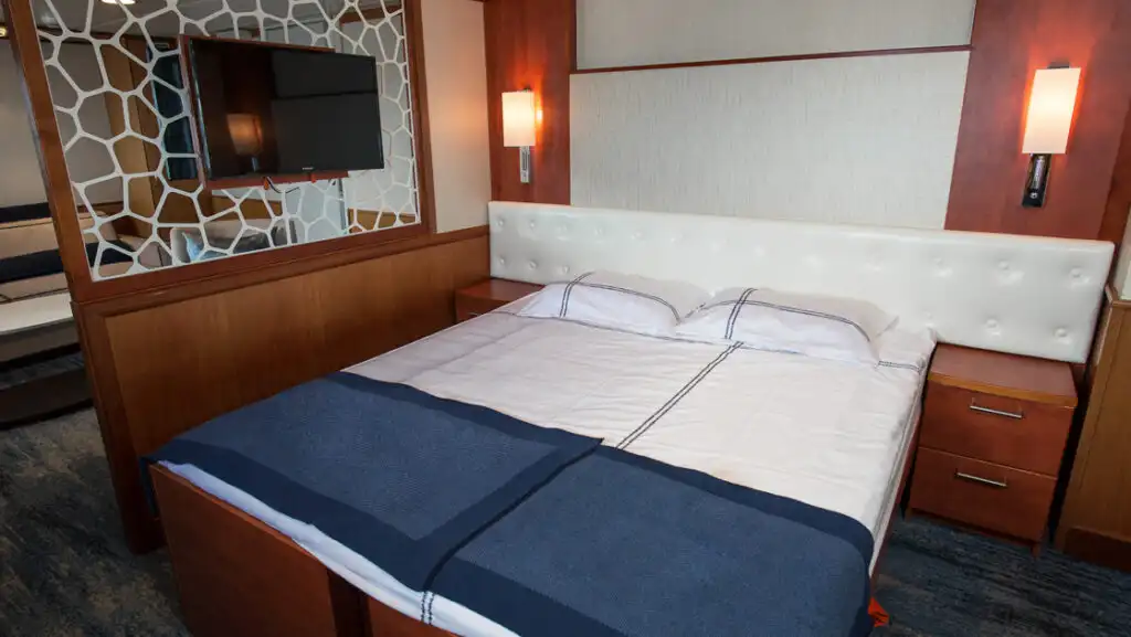 Suite Double aboard MS Expedition. Photo by: Rogelio Espinosa