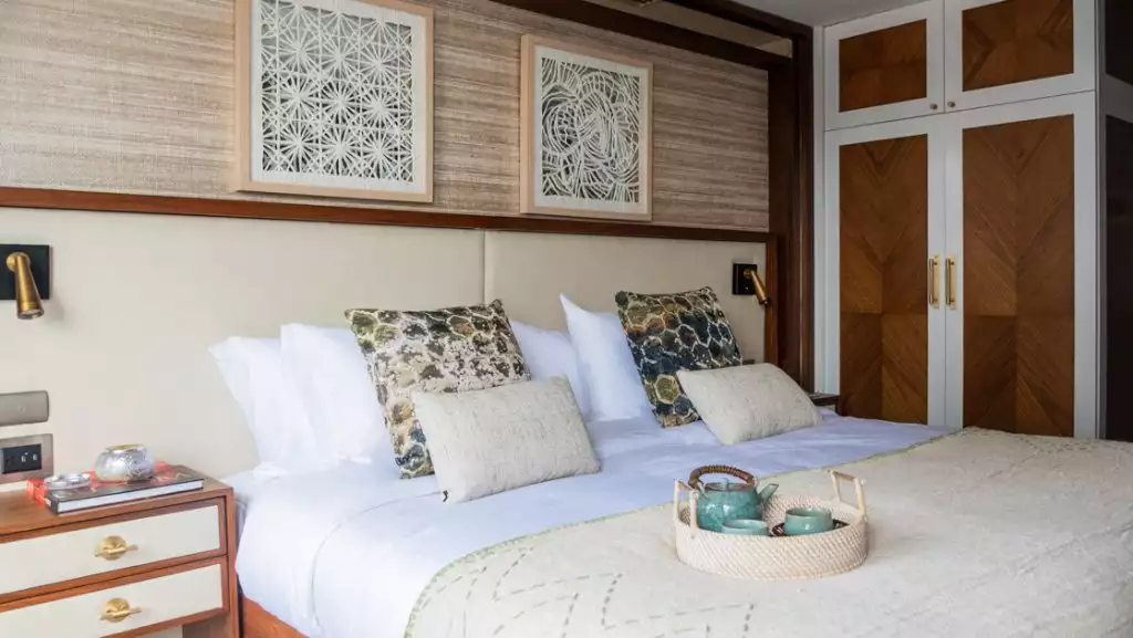 Veranda Stateroom with king bed aboard Kontiki Wayra